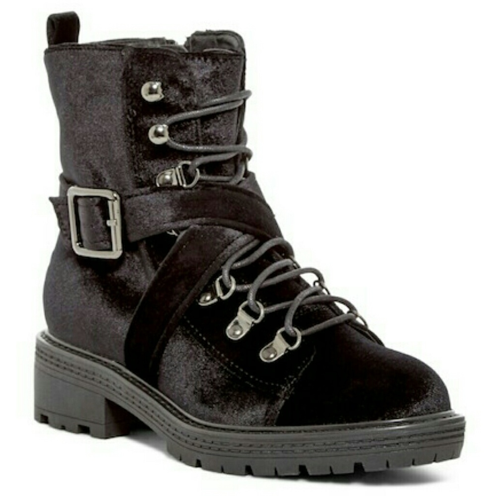 Sale!!! Steve Madden Velvet Cross Strap Mid Boot